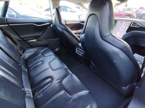 Used 2015 Tesla Model S 85D image 28