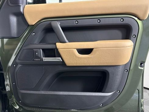 New 2026 Land Rover Defender 110 X-Dynamic SE image 20