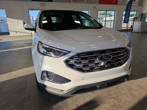 Used 2024 Ford Edge Titanium w/ Equipment Group 301A AWD/4WD image 4