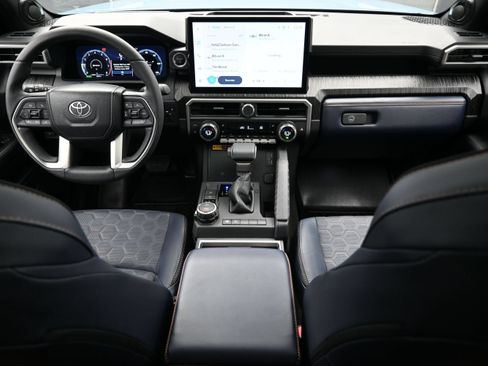 Used 2026 Toyota 4Runner Platinum AWD/4WD image 14