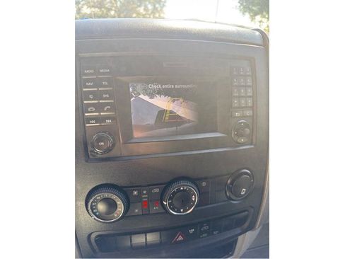 Used 2018 Mercedes-Benz Sprinter 2500 image 15