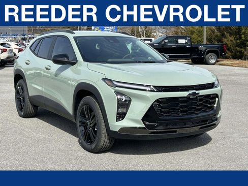 New 2026 Chevrolet Trax ACTIV w/ Driver Confidence Package image 1