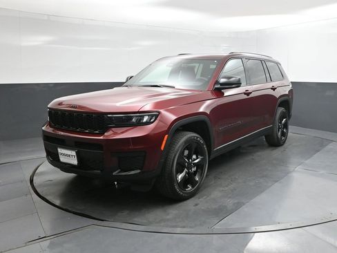 New 2025 Jeep Grand Cherokee L Altitude image 1