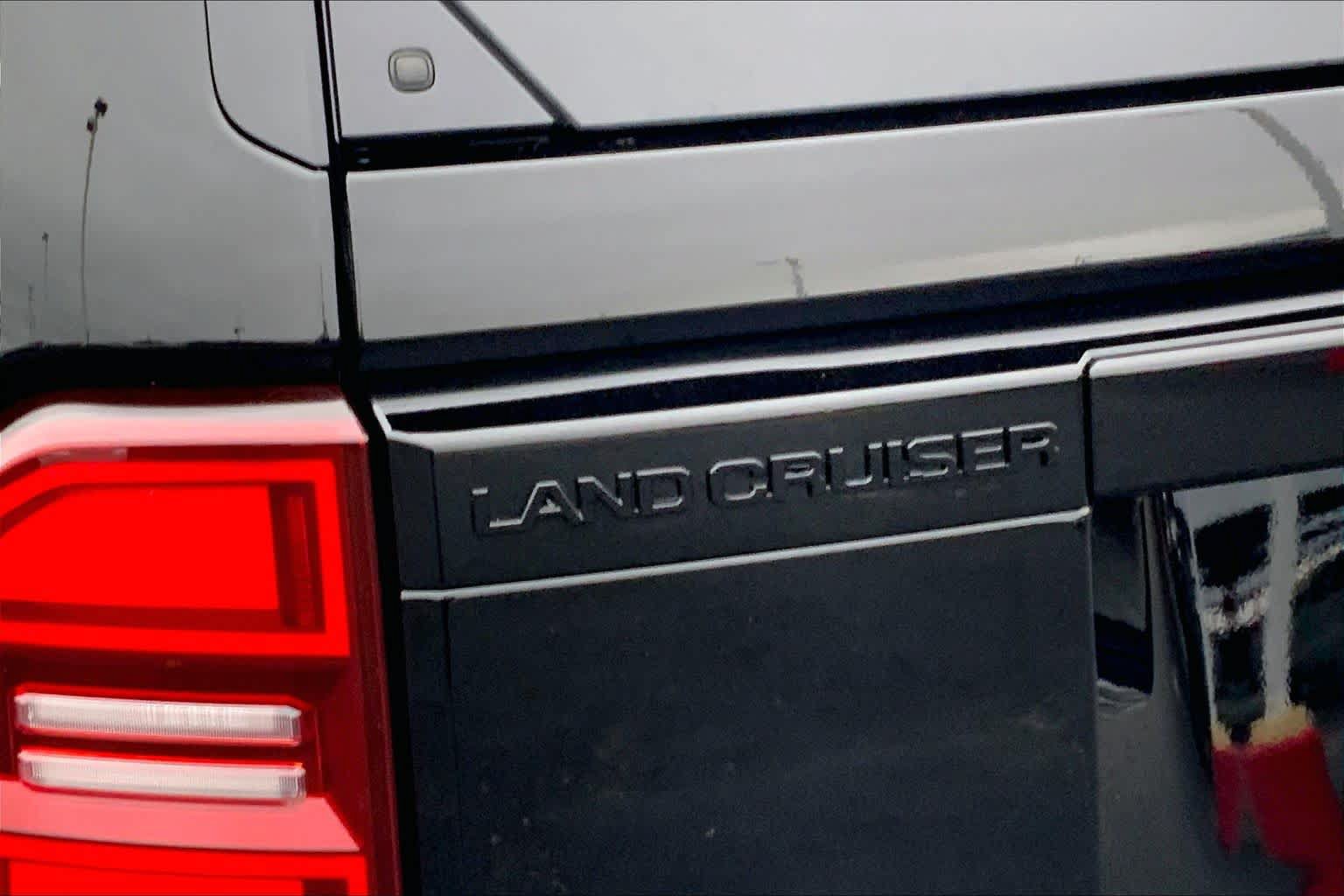 Used 2026 Toyota Land Cruiser w/ Premium Package AWD/4WD image 10