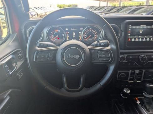Used 2022 Jeep Wrangler Unlimited Sport AWD/4WD image 23