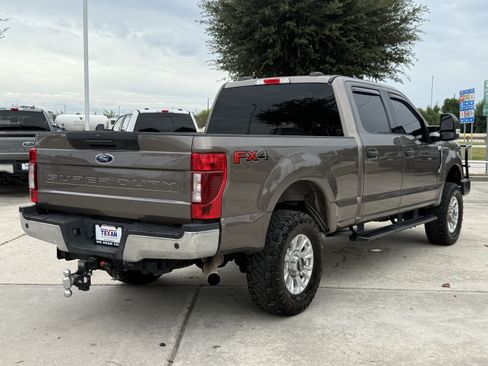 Used 2021 Ford F250 XLT w/ XLT Value Package AWD/4WD image 6