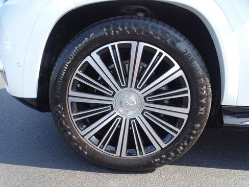 Used 2023 Mercedes-Benz Maybach GLS 600 4MATIC image 8