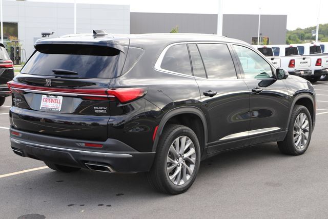 Used 2025 Buick Enclave Preferred AWD/4WD image 4