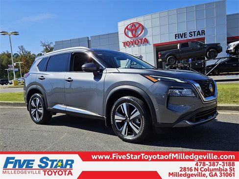 Used 2023 Nissan Rogue SL w/ SL Premium Package image 1