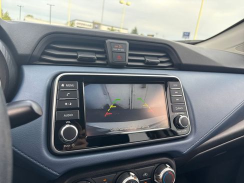 Used 2025 Nissan Versa SV FWD image 22