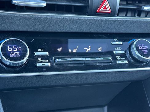 Used 2021 Hyundai Sonata SEL Plus w/ Tech Package image 16