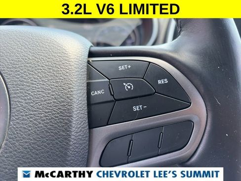 Used 2019 Jeep Cherokee Limited AWD/4WD image 21