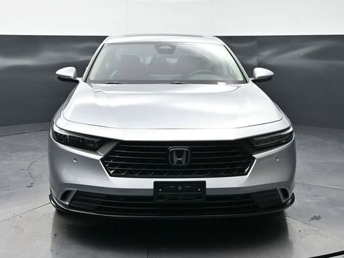 Used 2023 Honda Accord EX-L image 2