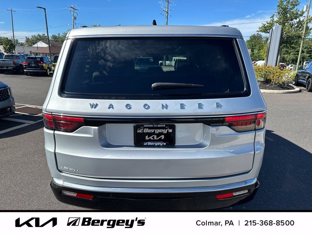 Used 2024 Jeep Wagoneer 4WD w/ Premium Group I image 8