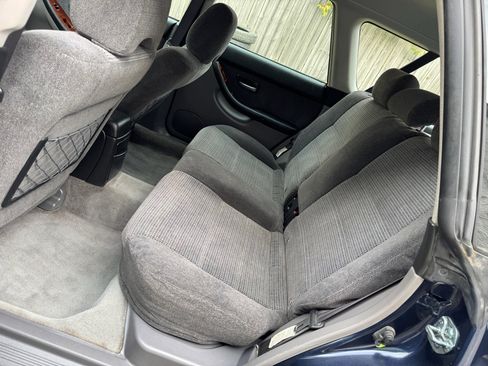 Used 2004 Subaru Outback Wagon image 26