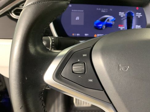 Used 2017 Tesla Model X 75D image 18