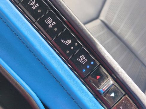 Used 2020 Chevrolet Corvette Stingray Premium Conv w/ 3LT Preferred Equipment Group image 17