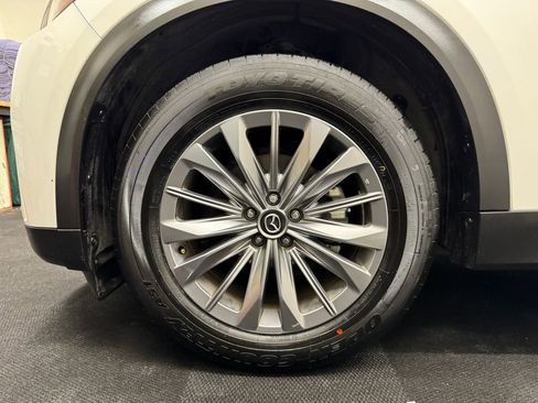 Used 2024 MAZDA CX-90 3.3 Turbo w/ Select Package image 12