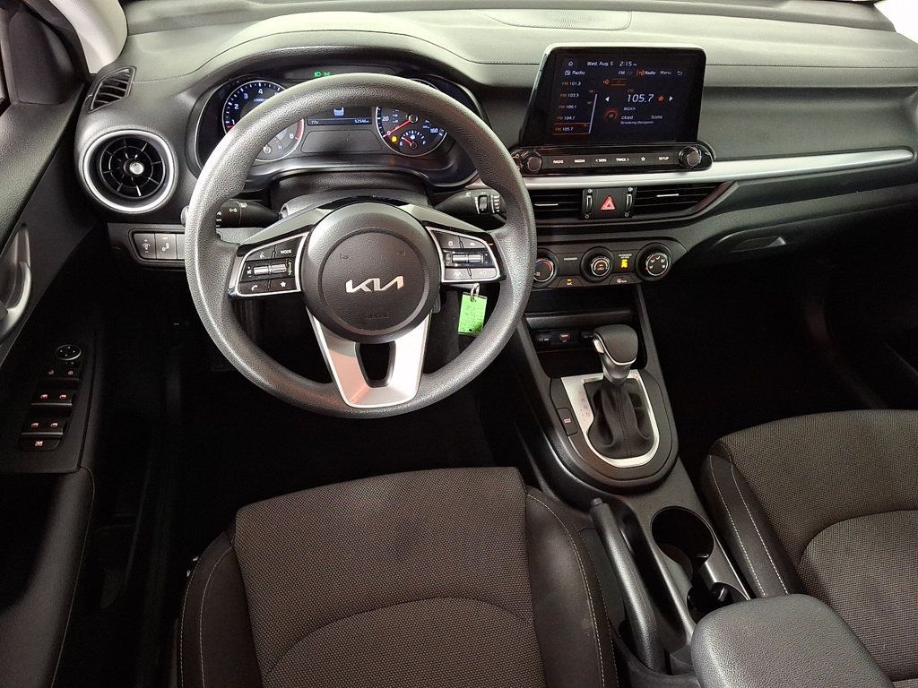 Used 2023 Kia Forte LXS w/ LXS Technology Package FWD image 2