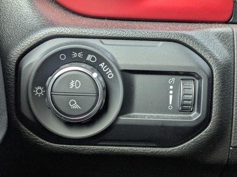 Used 2023 Jeep Gladiator Rubicon w/ LED Lighting Group AWD/4WD image 28