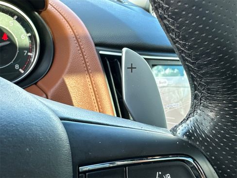 Used 2021 Maserati Levante GranSport image 35