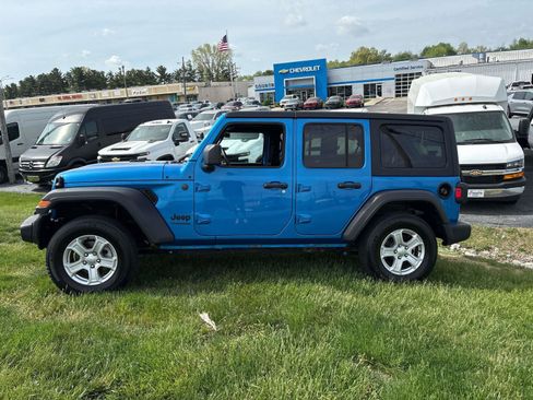 Used 2022 Jeep Wrangler Unlimited Sport AWD/4WD image 2