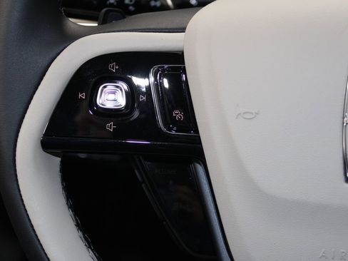 New 2026 Lincoln Corsair Premiere image 36