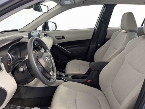 Used 2022 Toyota Corolla Cross L image 10