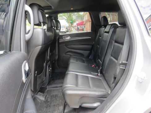 Used 2018 Jeep Grand Cherokee Limited AWD/4WD image 21