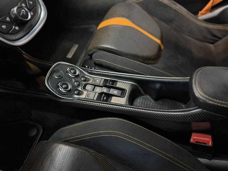 Used 2018 McLaren 570S Spider RWD image 24