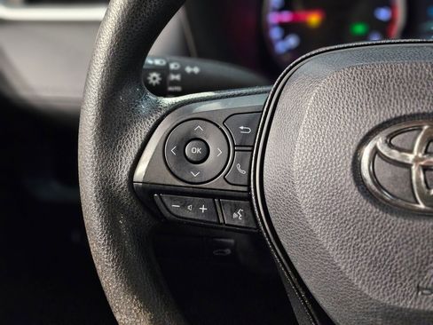 Used 2022 Toyota RAV4 XLE w/ Convenience Package image 28