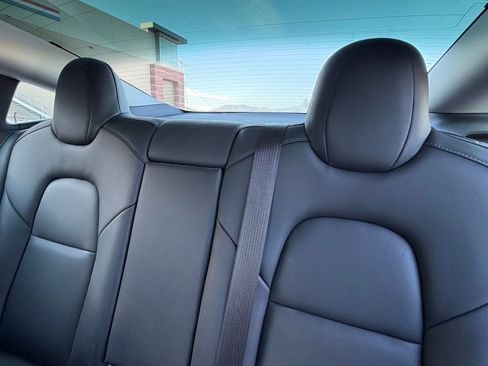 Used 2021 Tesla Model 3 Standard Range Plus image 7