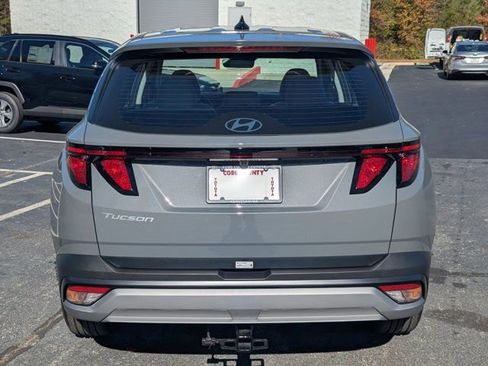 Used 2025 Hyundai Tucson SE image 6