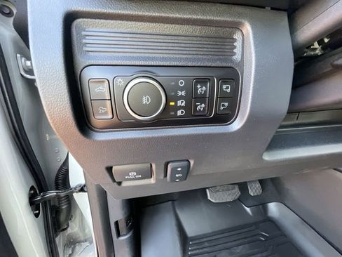Used 2025 Ford F250 Lariat w/ Lariat Ultimate Package AWD/4WD image 10