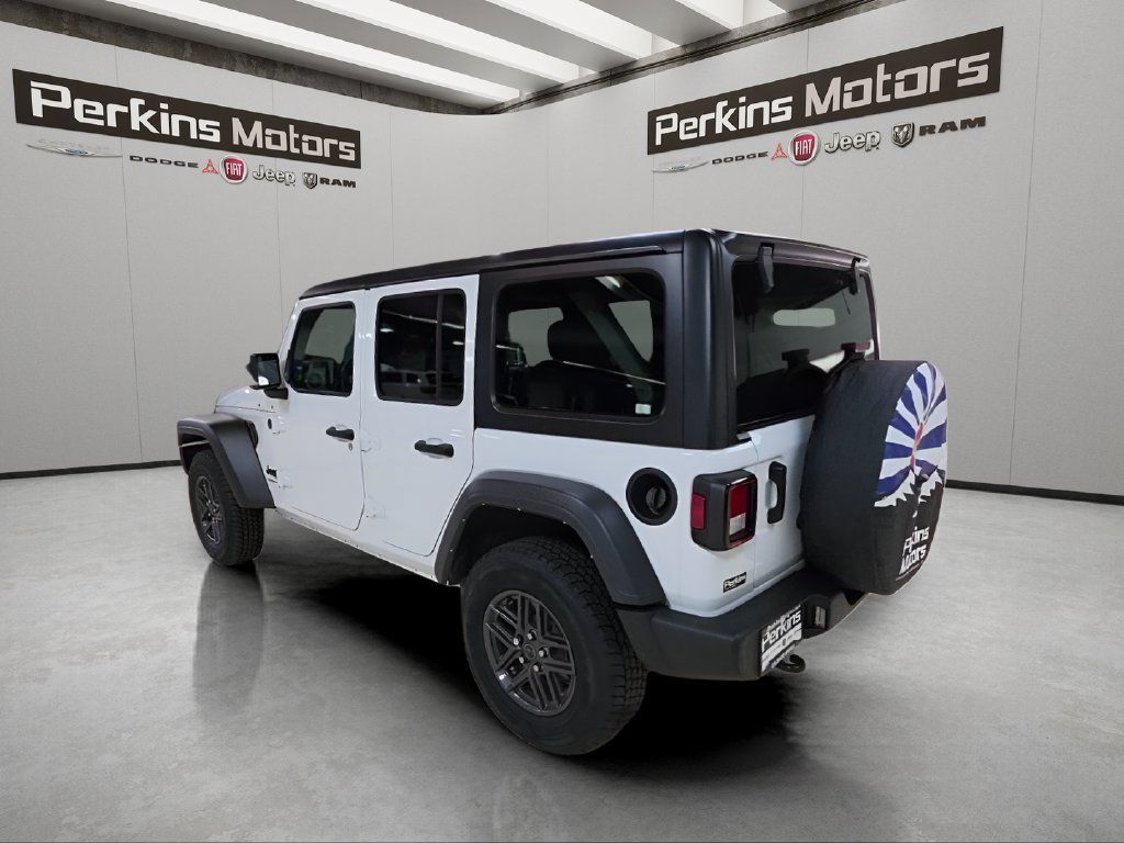 Used 2024 Jeep Wrangler Unlimited Sport AWD/4WD image 3