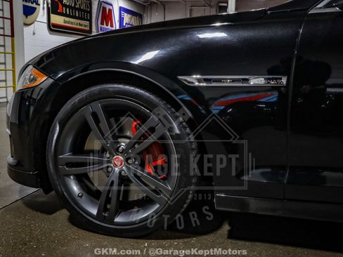 Used 2015 Jaguar XJ R LWB image 35