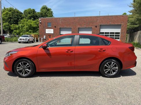 Certified 2023 Kia Forte LXS w/ LXS Technology Package FWD image 2