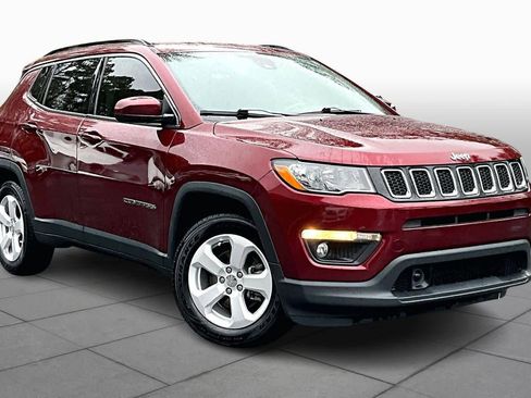Used 2021 Jeep Compass Latitude w/ Driver Assistance Group image 2