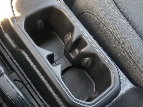 Used 2024 Jeep Wrangler Sport S image 29