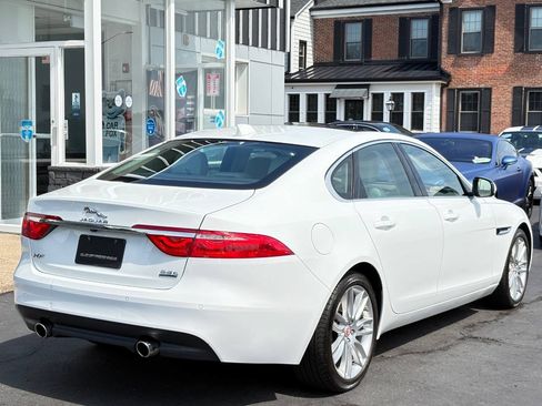 Used 2016 Jaguar XF Prestige AWD/4WD image 8