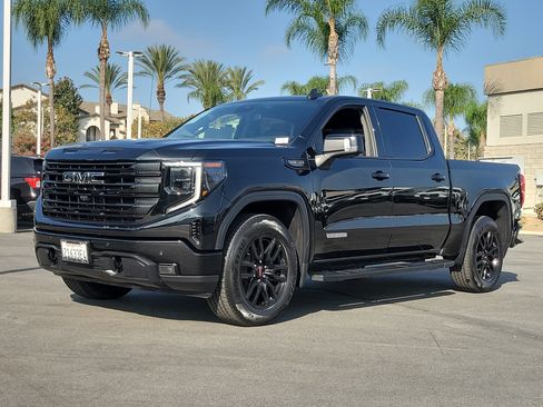 Used 2024 GMC Sierra 1500 Elevation w/ Elevation Premium Package RWD image 17