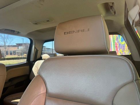 Used 2018 GMC Sierra 3500 Denali w/ Duramax Plus Package image 13