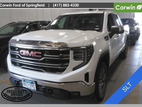 Used 2025 GMC Sierra 1500 SLT AWD/4WD image 1