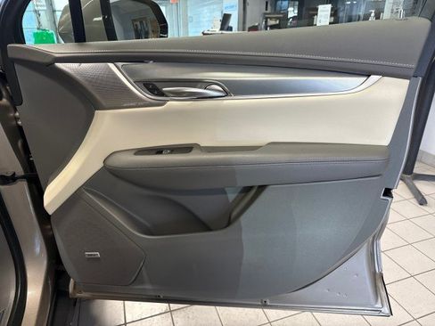 Used 2023 Cadillac XT5 Premium Luxury image 30