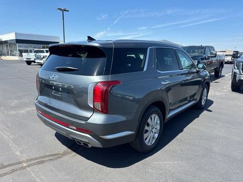 Used 2025 Hyundai Palisade SEL FWD image 3