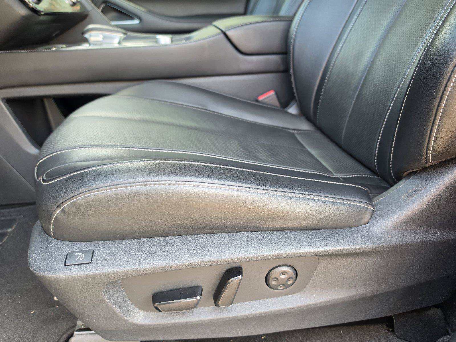 Used 2023 INFINITI QX60 Sensory w/ Vision Package FWD image 16