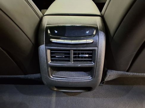 Certified 2025 Cadillac XT5 Premium Luxury image 15