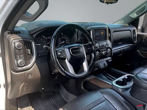 Used 2023 GMC Sierra 3500 Denali w/ Technology Package AWD/4WD image 18