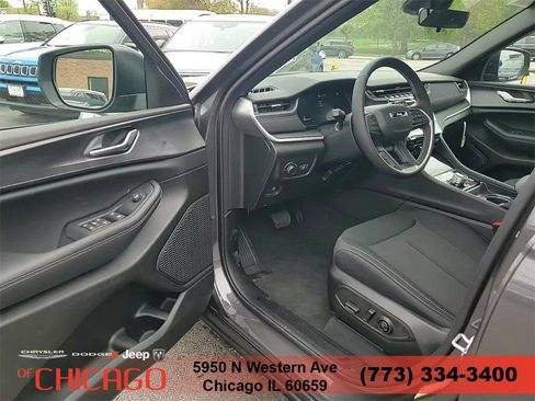 New 2025 Jeep Grand Cherokee L Laredo AWD/4WD image 13
