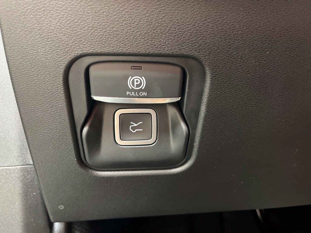 New 2026 Jeep Cherokee Laredo AWD/4WD image 11